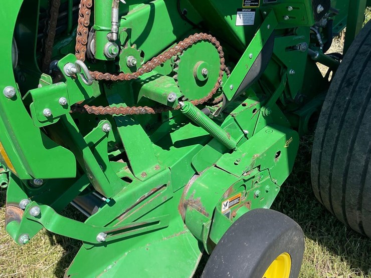 2017-john-deere-569-premium-image-31