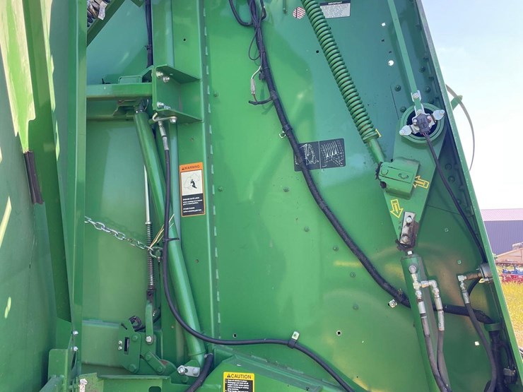 2019-john-deere-560m-image-26