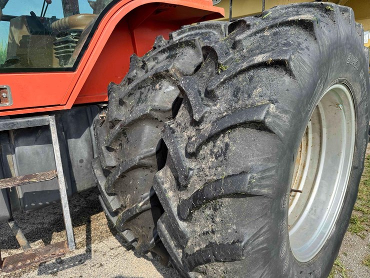 1982-allis-chalmers-8070-image-14