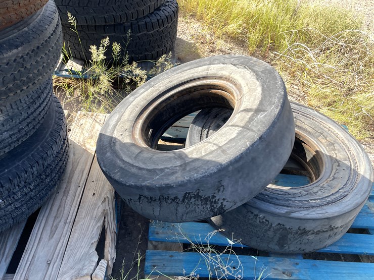 #3735-•-lot-of-tires-(las-cruces,-nm)-image-14