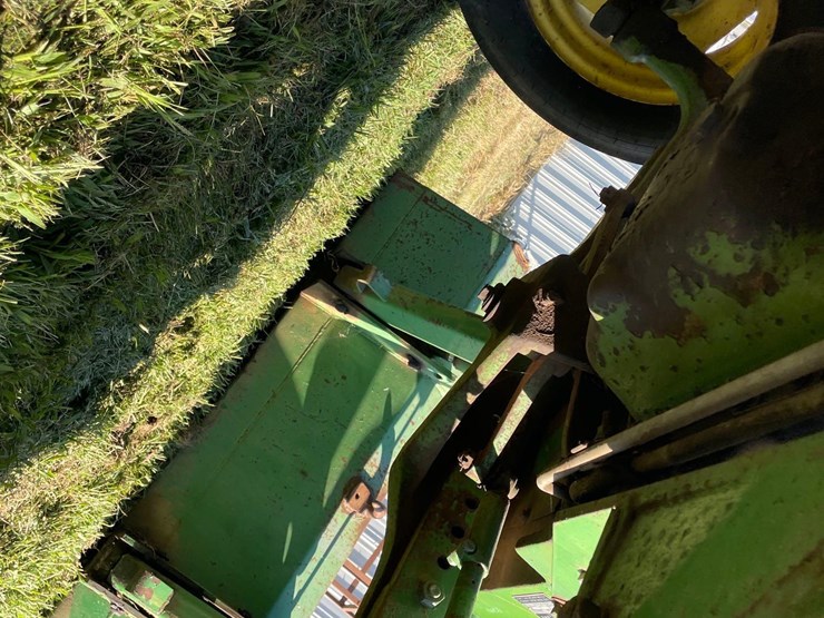 john-deere-2040-image-35