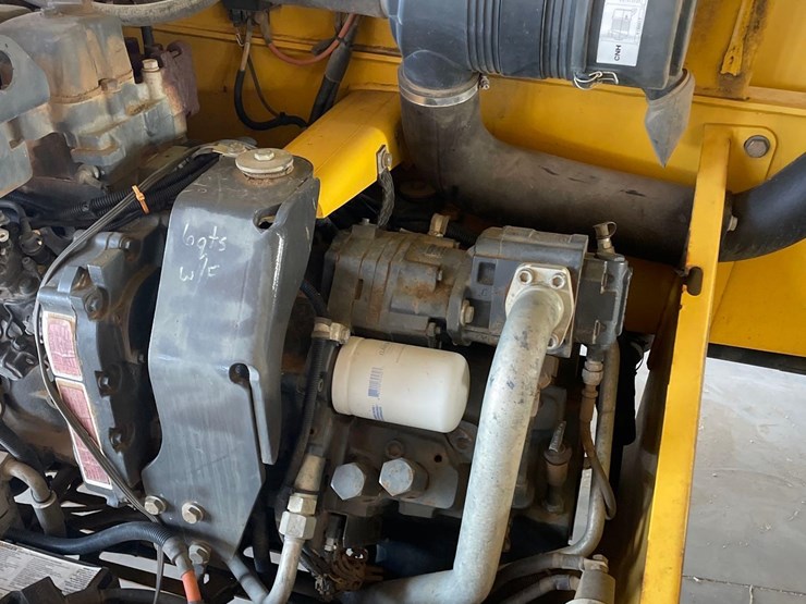 new-holland-m428-image-25