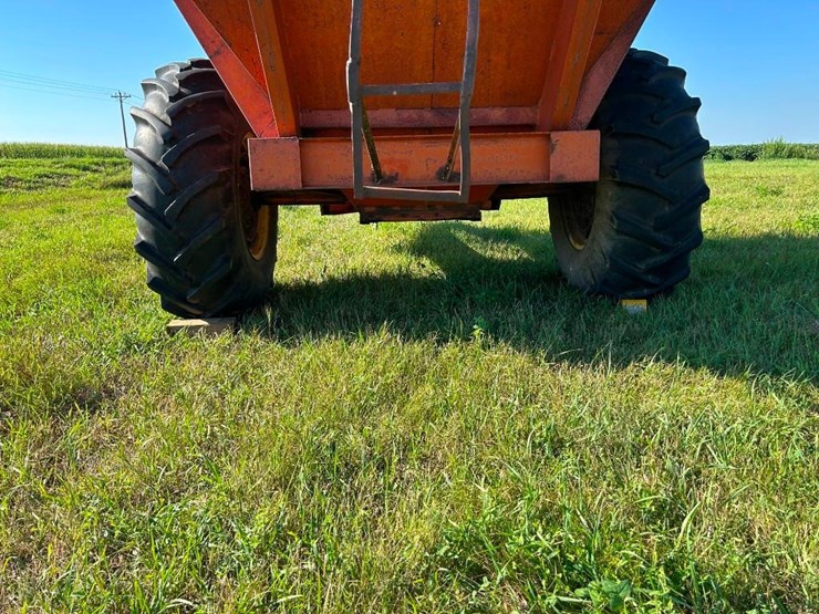 wetmore-400-bushel-grain-cart-image-6