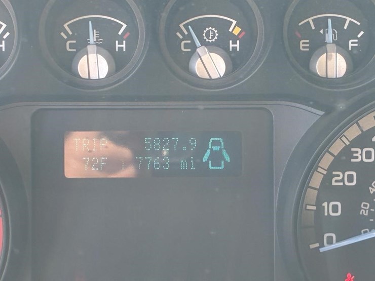 2012-ford-f550-image-17
