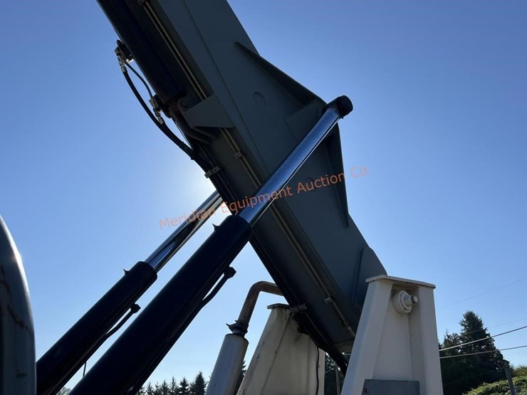 2005-terex-th1056-image-32