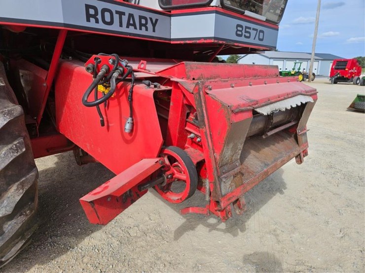 massey-ferguson-8570-image-9