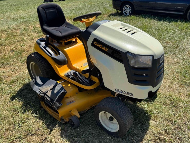 cub-cadet-1050-image-3