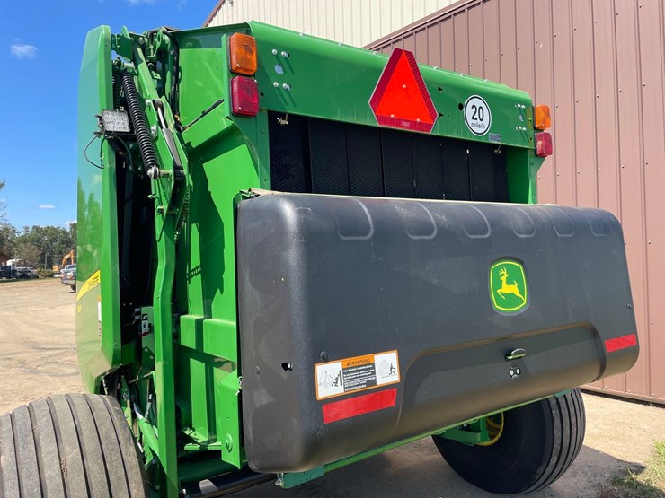 2021-john-deere-560m-image-7