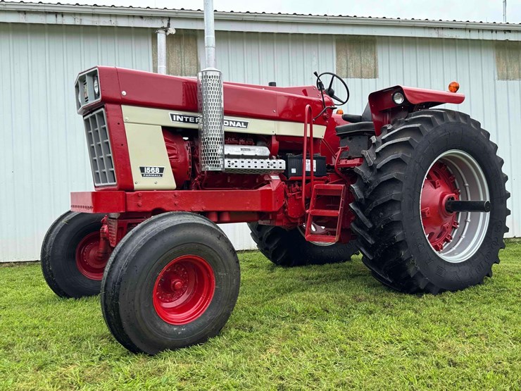 1974-ih-1568-tractor-image-30