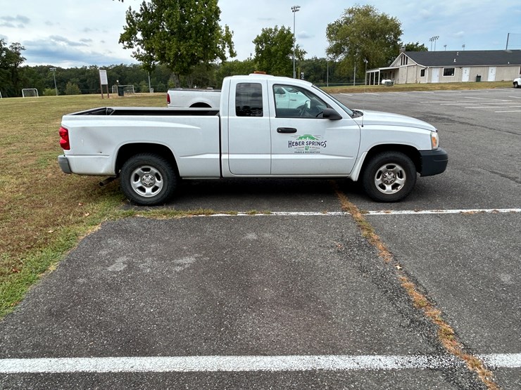 2005-dodge-dakota-image-4
