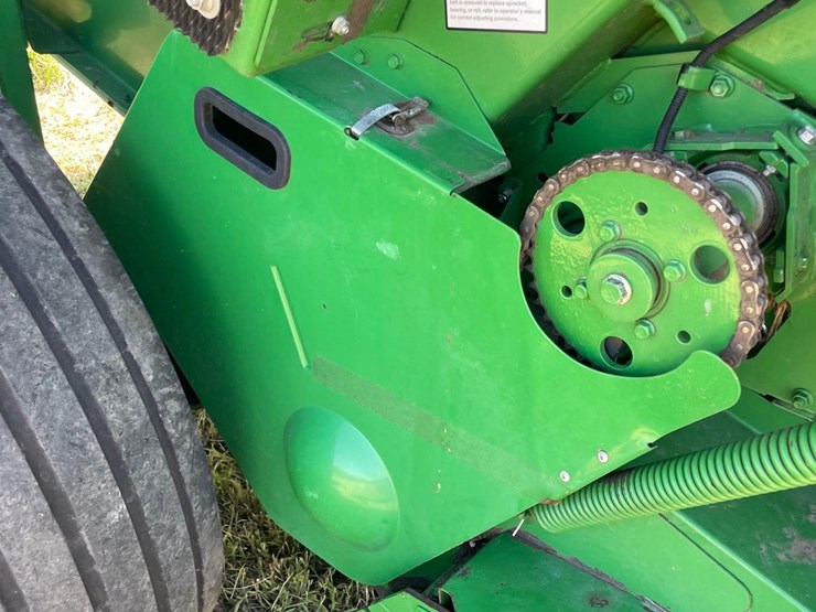 2017-john-deere-569-premium-image-23
