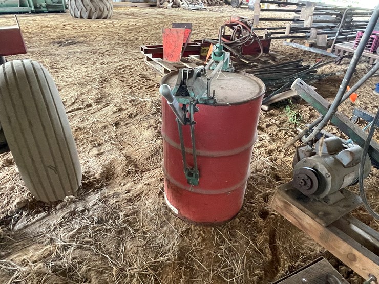 #5536-•-foley-metal-tapper-on-metal-barrel-image-3