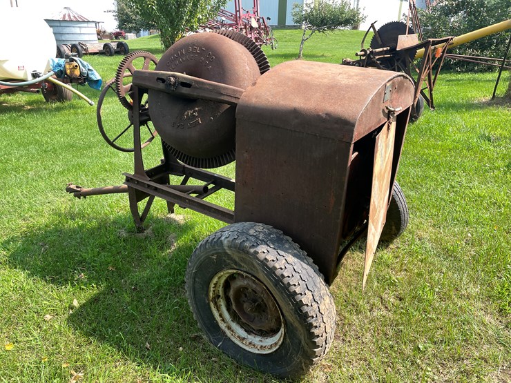 #5480-•-agc-3-1/2-s-gas-powered-cement-mixer-image-5