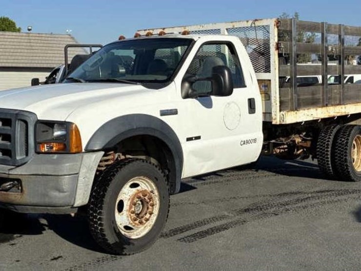 2006-ford-f550-image-1
