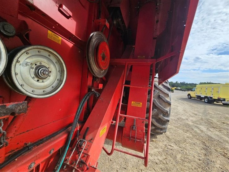 massey-ferguson-8570-image-21