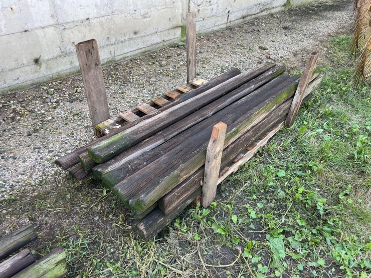 approx-16-half-round-poles-image-1