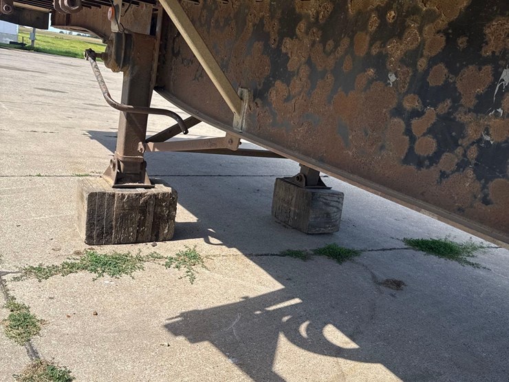 2000-utility-97-1/2-inch-x-48ft-spread-axle-flatbed-semi-trailer-image-28
