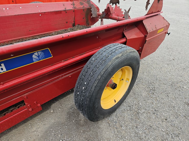 2015-new-holland-155-image-5