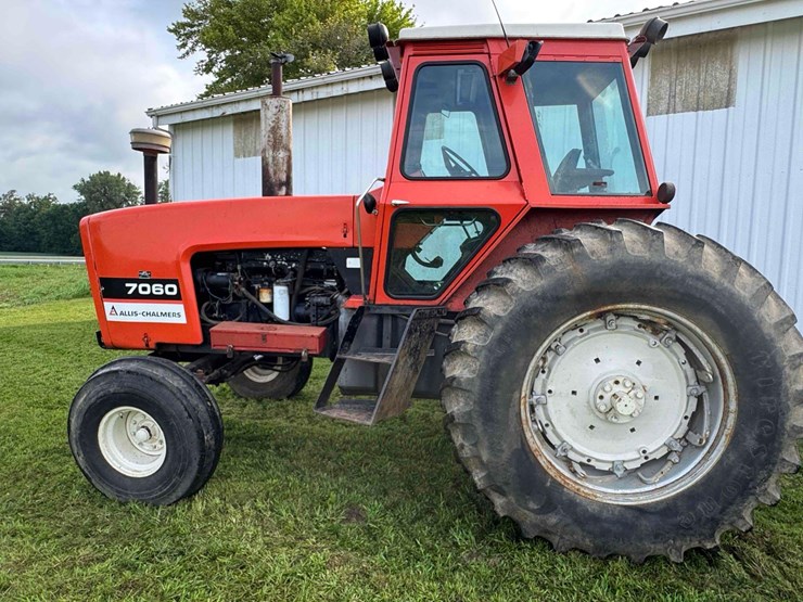 1980-allis-chalmers-7060-image-36