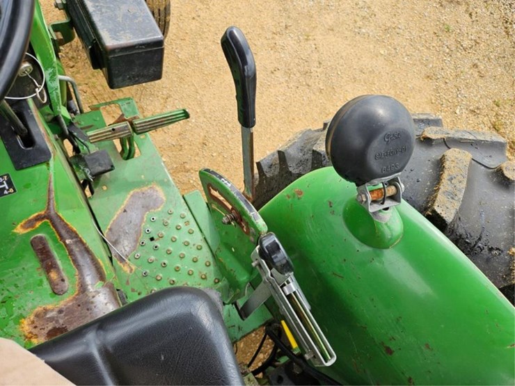 john-deere-2155-image-23