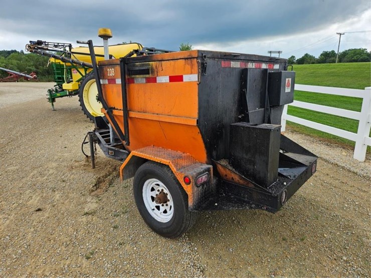 #354-•-km-industries-hot-box-asphalt-trailer-image-3