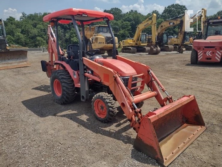 16-kubota-b26tlb-tractor-8242-image-37