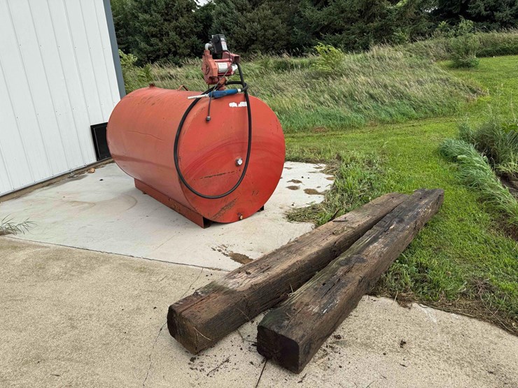 500-gallon-fuel-tank-with-electric-pump-image-1