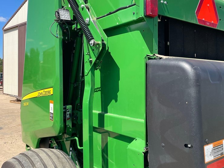 2021-john-deere-560m-image-6