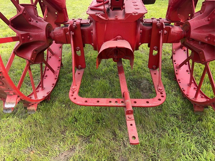 1940-farmall-h-distillate-image-33