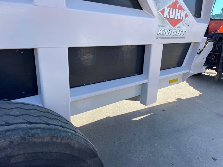 kuhn-knight-2054-image-9
