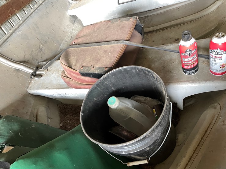 #5492-•-14'-alumacraft-boat-with-chrysler-20hp-outboard-motor-image-17