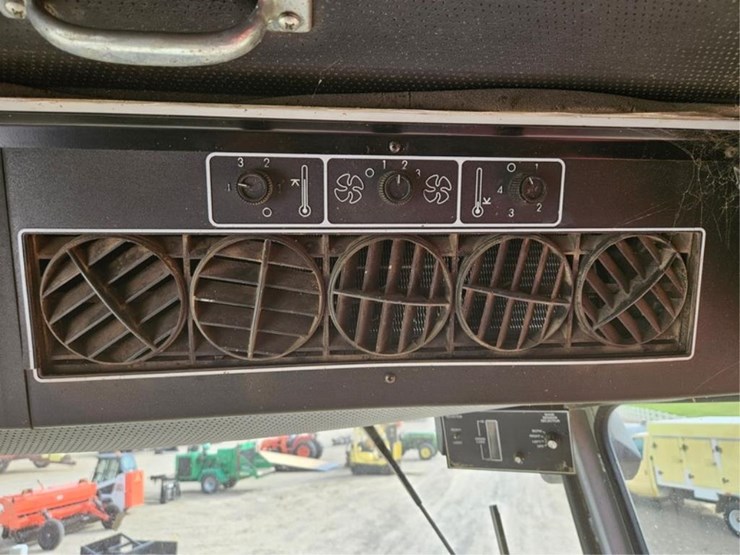 massey-ferguson-8570-image-60