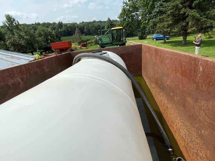 #5502-•-1000-gallon-poly-tank-image-5