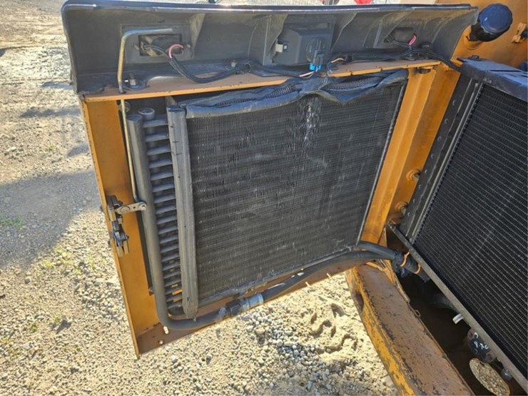 2002-case-60-xt-image-13