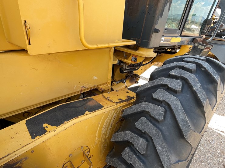 deere-672d-image-65