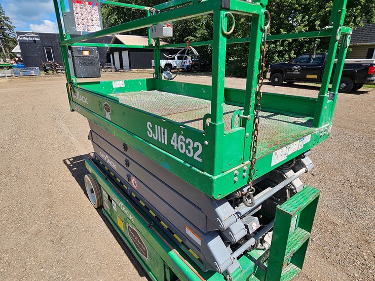 #129-•-2015-skyjack-sj-4632-scissors-lift-image-16