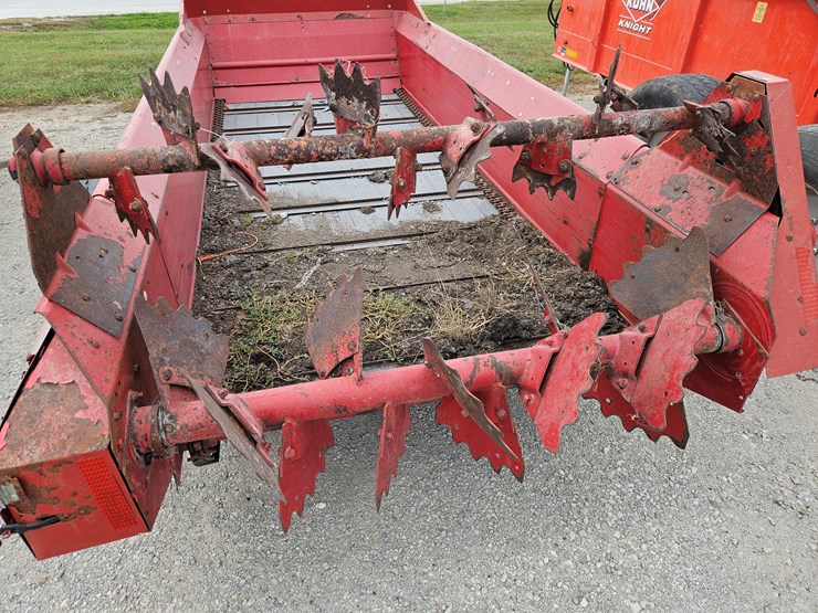 2015-new-holland-155-image-7