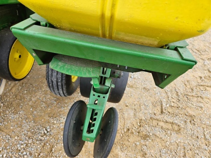 john-deere-7200-image-29