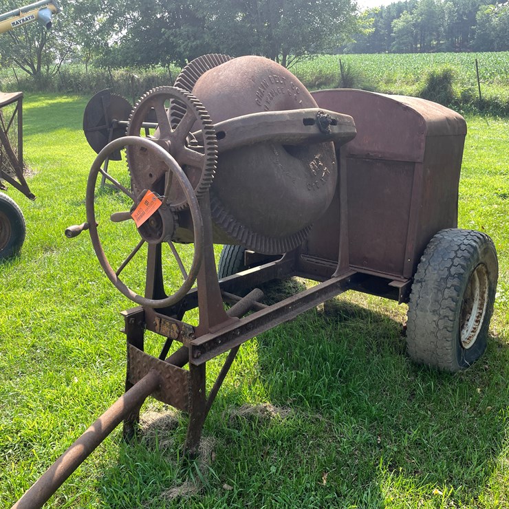 #5480 • AGC 3-1/2 S Gas Powered Cement Mixer