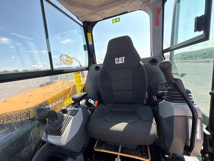 2023-caterpillar-306-cr-image-12