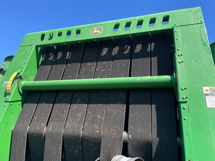 2019-john-deere-560m-image-40