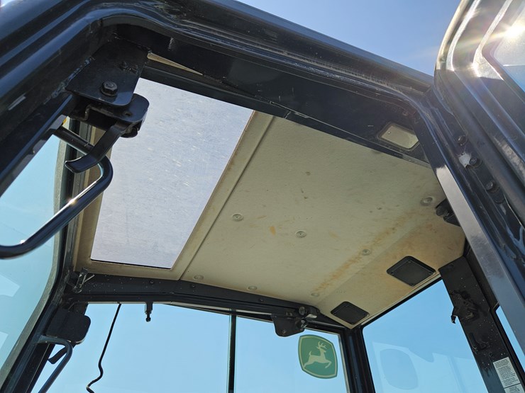 2019-deere-35g-image-16