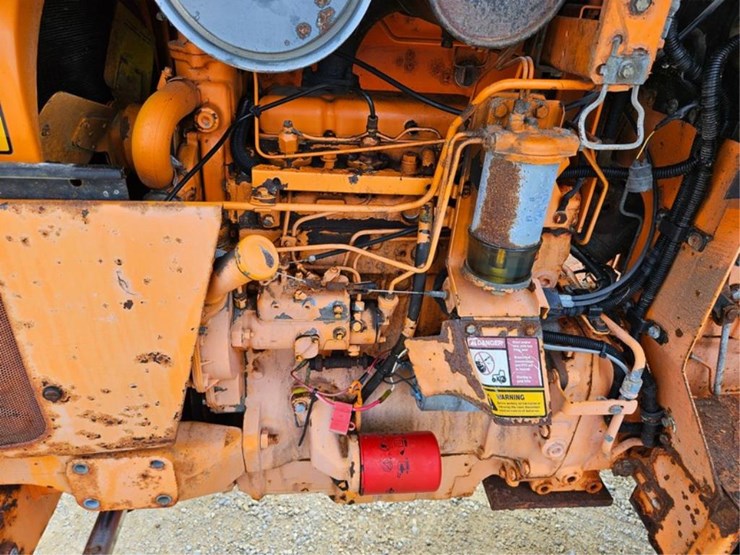 massey-ferguson-383-image-13
