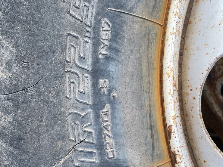 #3735-•-lot-of-tires-(las-cruces,-nm)-image-3