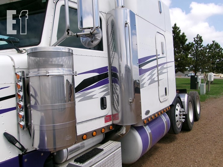 2005-peterbilt-379-image-17