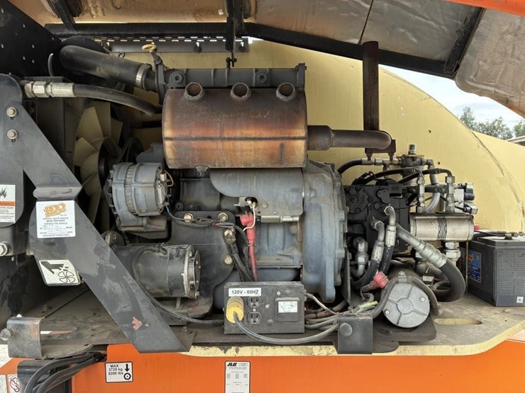 2009-jlg-400s-image-8