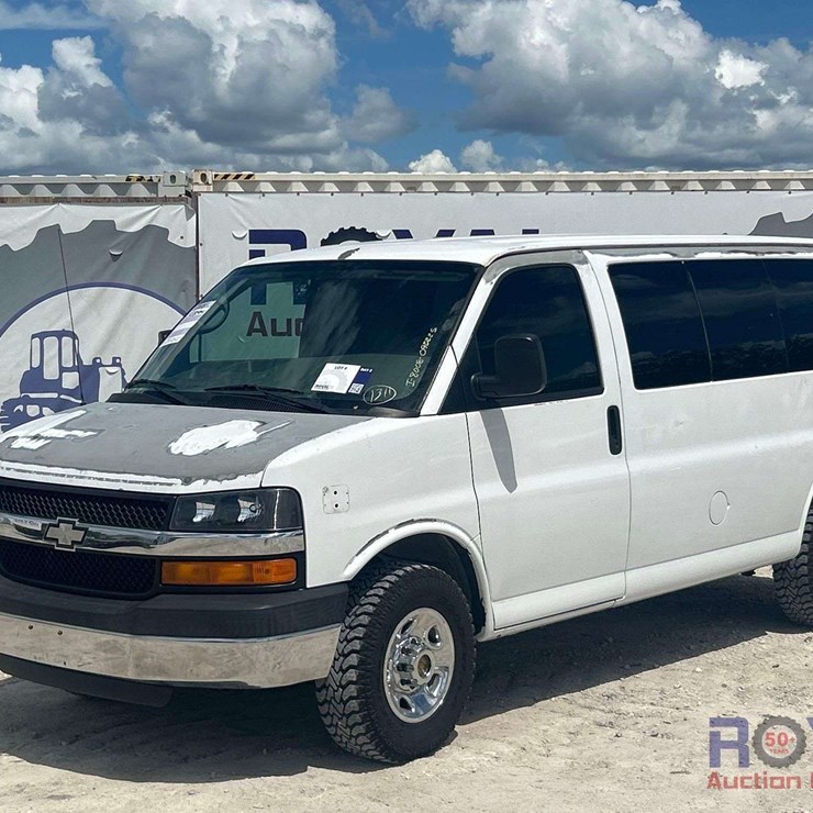 2008 Chevrolet Express Passenger Van
