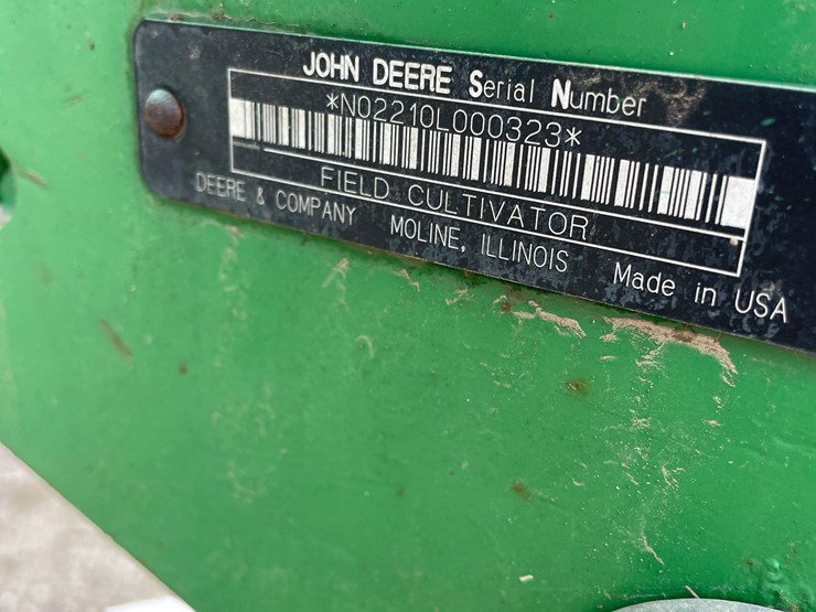john-deere-2210-image-37