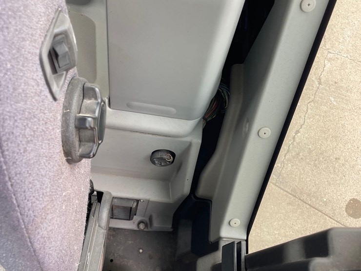 2018-caterpillar-318fl-image-71