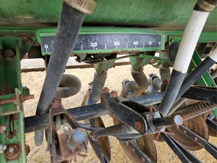 john-deere-8100-image-13